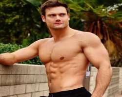 Connor Murphy Birthday, Real Name, Age, Weight, Height, Family, Facts